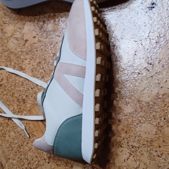 Altar'd State by Dolce Vita Women's Milana Ivory/Sage/Rose Textile Sneakers 8.5 - Picture 3 of 9